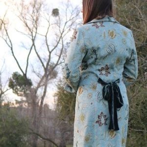 Cabi Guinevere Floral Brocade Tapestry Embroidered Lined Double Breasted Coat